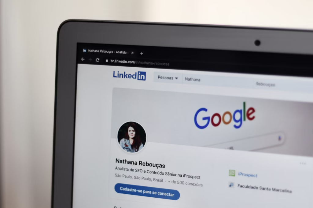 How to Message a Recruiter on LinkedIn